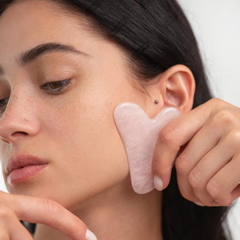 Gua-Sha & Rouleau de Jade — Rituel Sculptant Visage